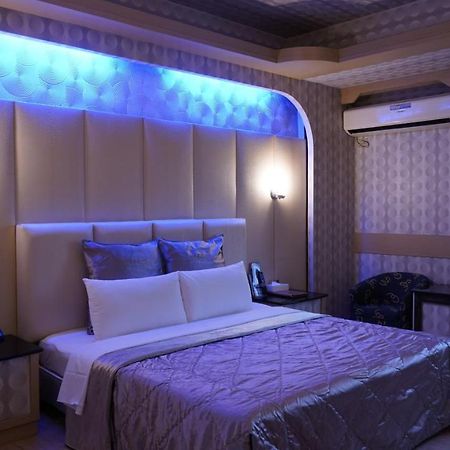 Wind Coast Motel Hsinchu Extérieur photo