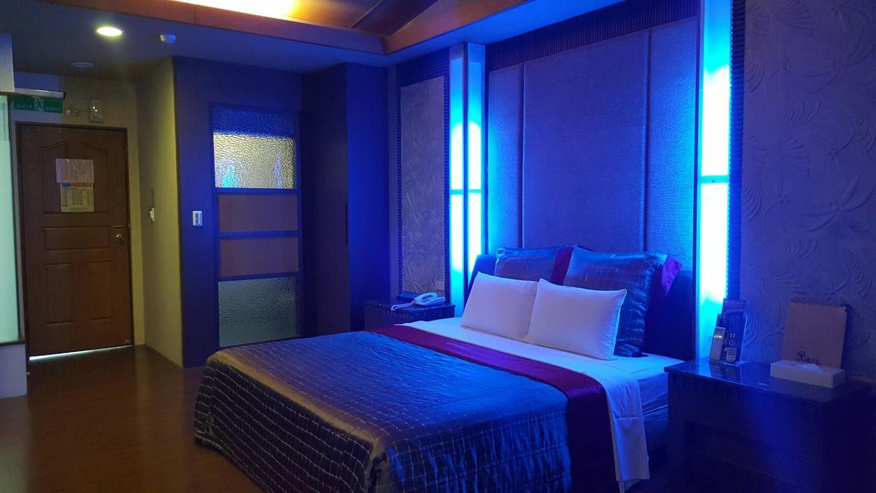Wind Coast Motel Hsinchu Extérieur photo