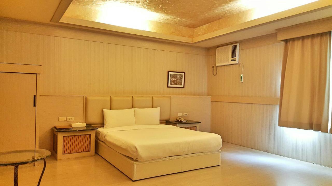 Wind Coast Motel Hsinchu Extérieur photo