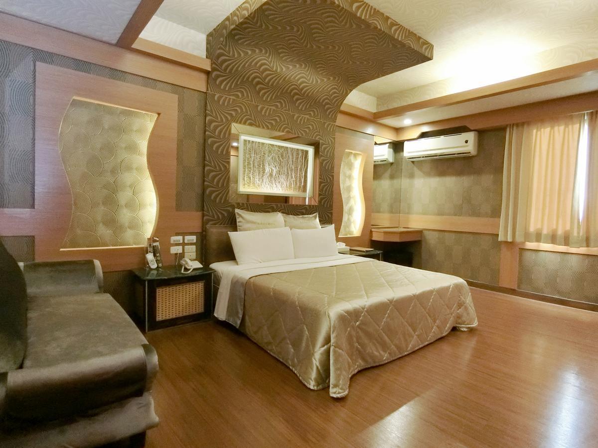 Wind Coast Motel Hsinchu Extérieur photo