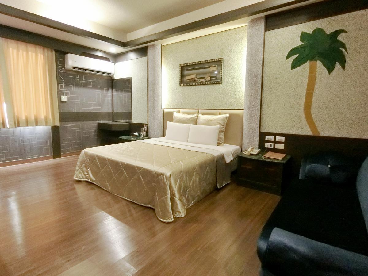 Wind Coast Motel Hsinchu Extérieur photo